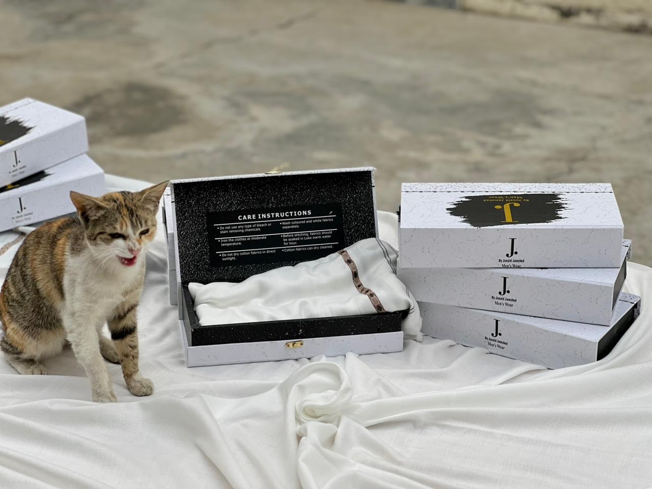 Junaid Jamshed Inspired Premium Wool Gents White Shawl