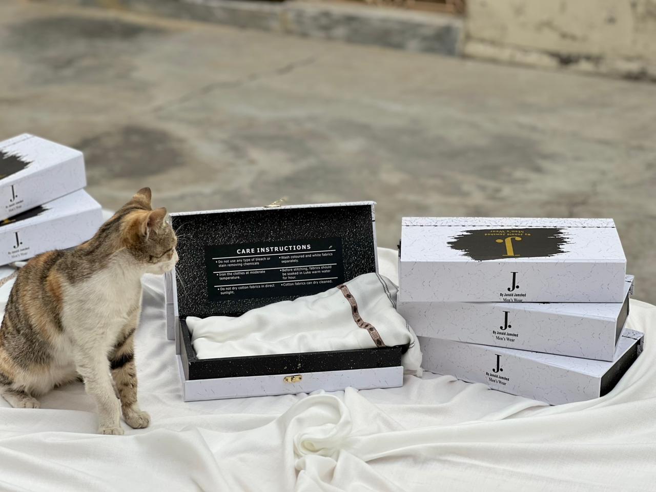 Junaid Jamshed Inspired Premium Wool Gents White Shawl